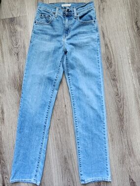 Levi's High-Rise Straight Leg Jeans